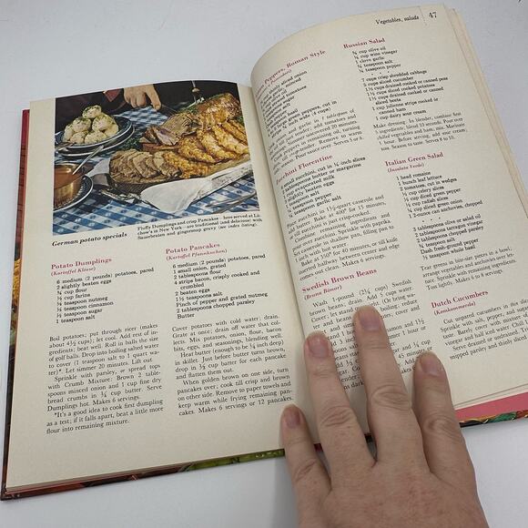 Vtg 1963 Better Homes and Gardens Hardcover Meals with a Foreign Flair Cookbook - Picture 6 of 7